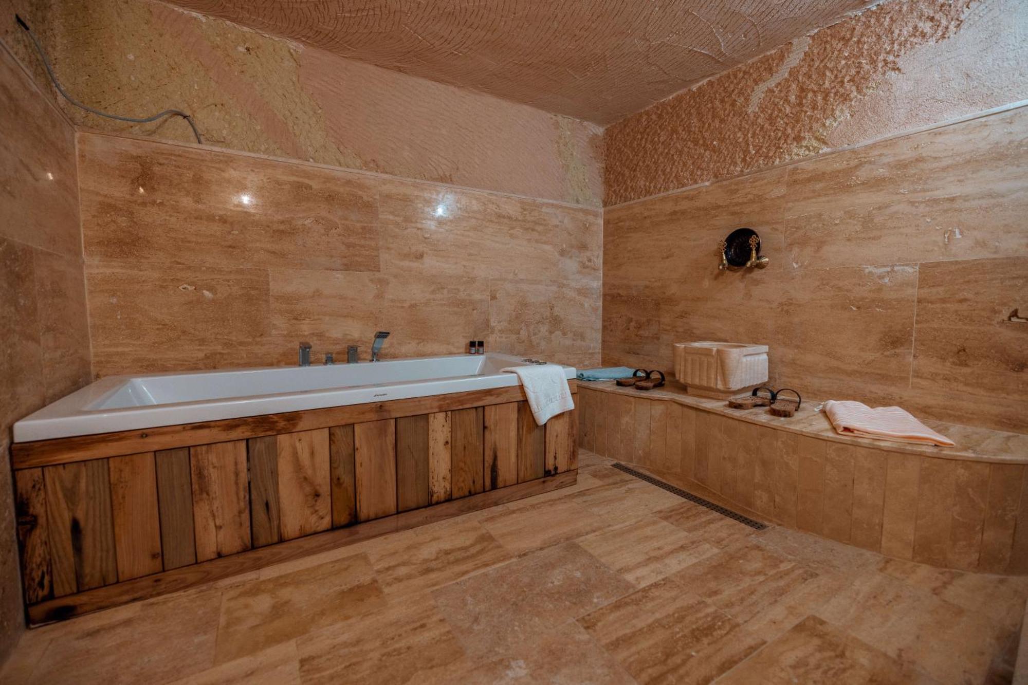Misty Cave Hotel อูร์กุบ ภายนอก รูปภาพ