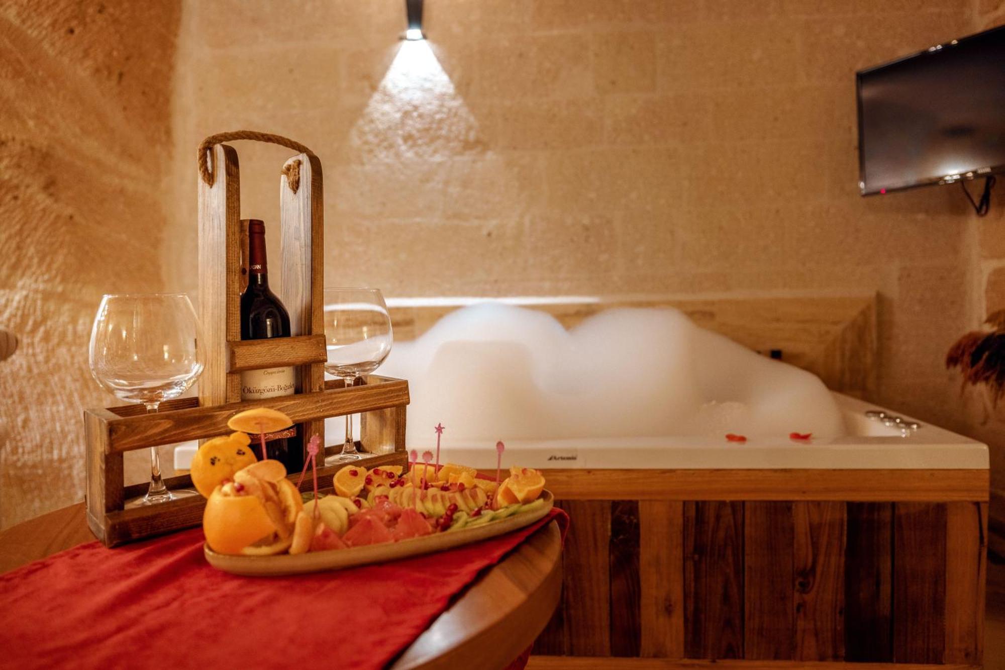 Misty Cave Hotel อูร์กุบ ภายนอก รูปภาพ