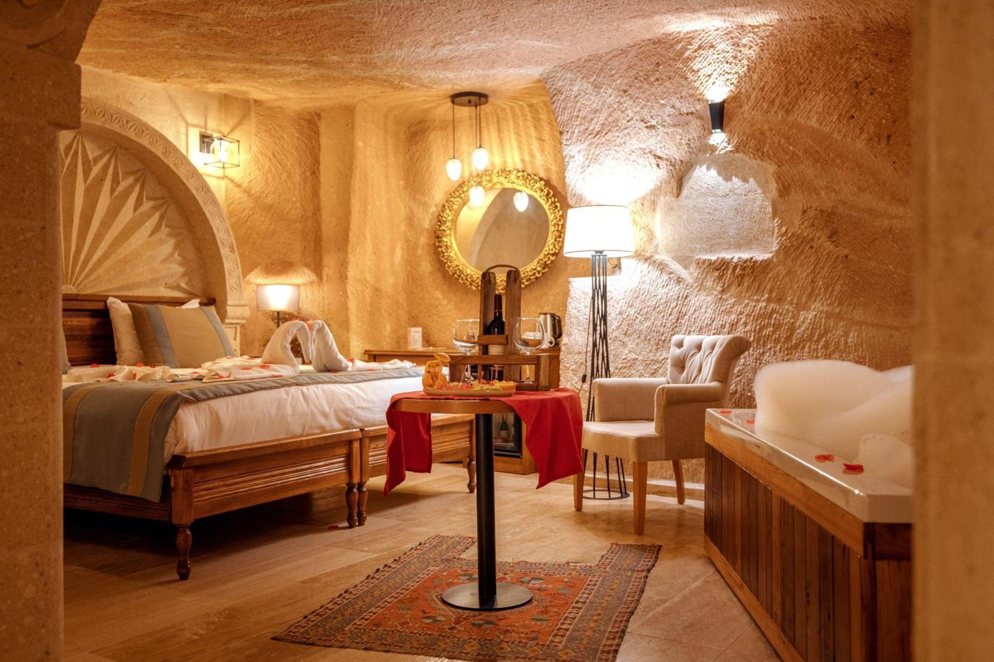 Misty Cave Hotel อูร์กุบ ภายนอก รูปภาพ
