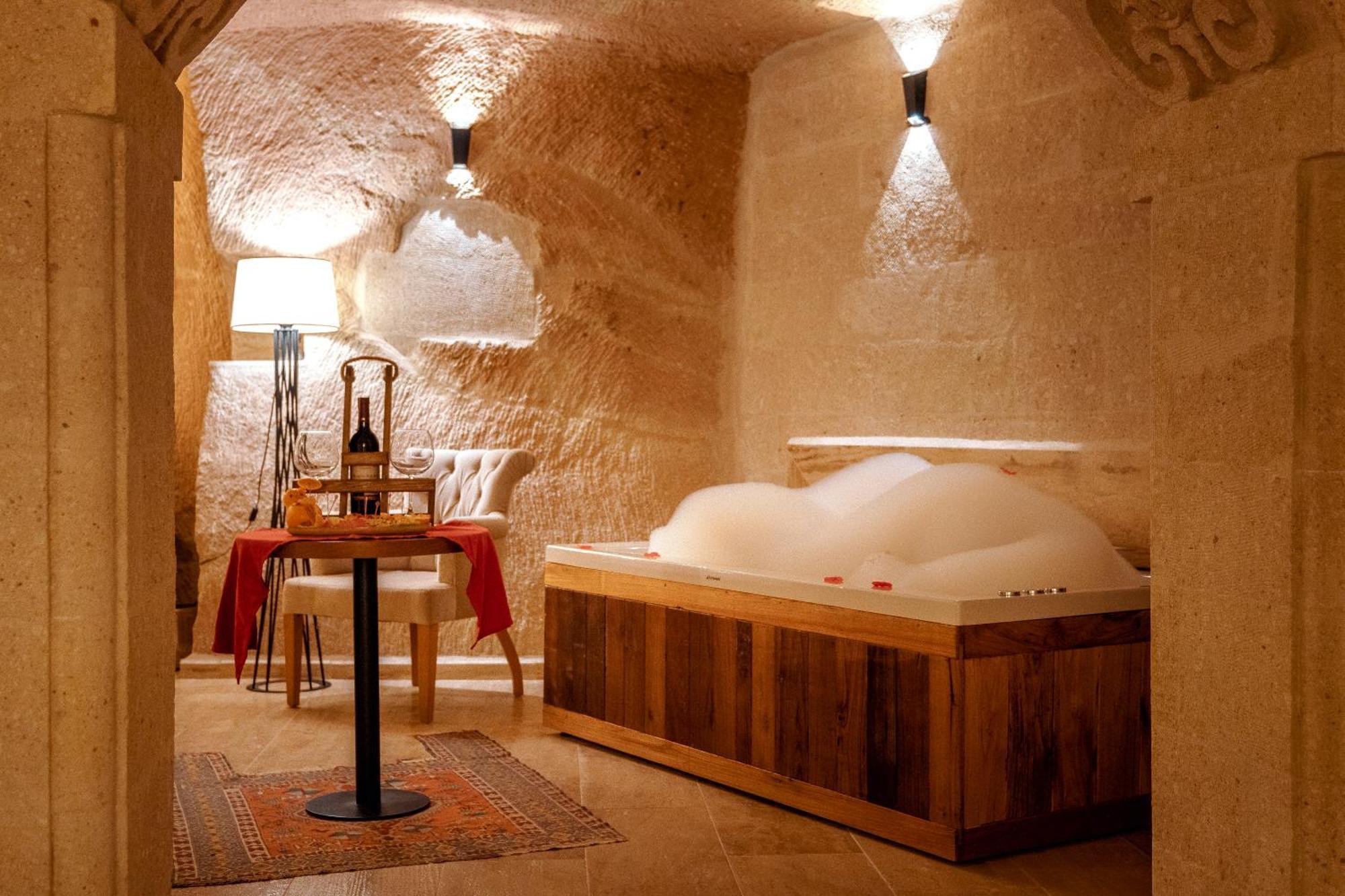 Misty Cave Hotel อูร์กุบ ภายนอก รูปภาพ